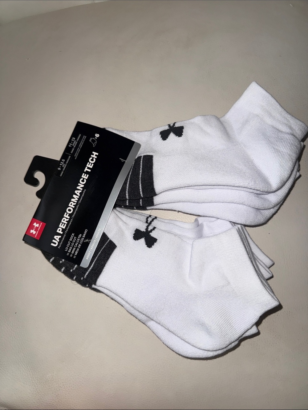 Under Armour White & Black Men’s Performance Ankle Socks - 6 Pack